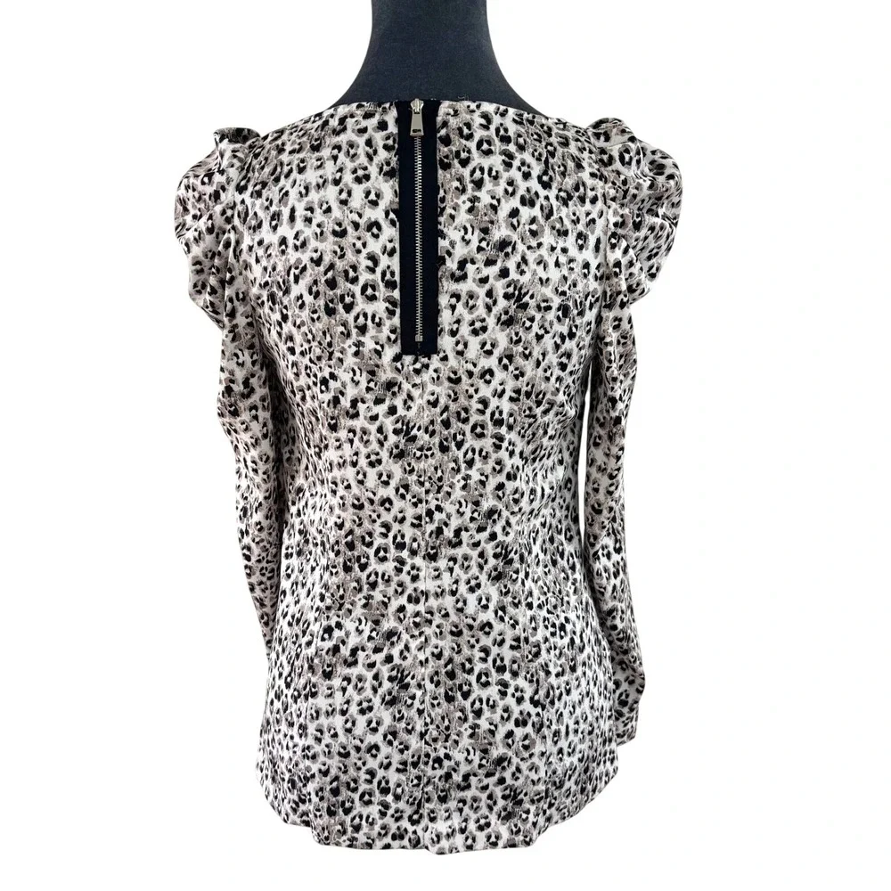 Ann Taylor Leopard Print Scoop Neck Feminine Chic‎ Sensual Blouse Back Zipper 2 - Picture 2 of 11